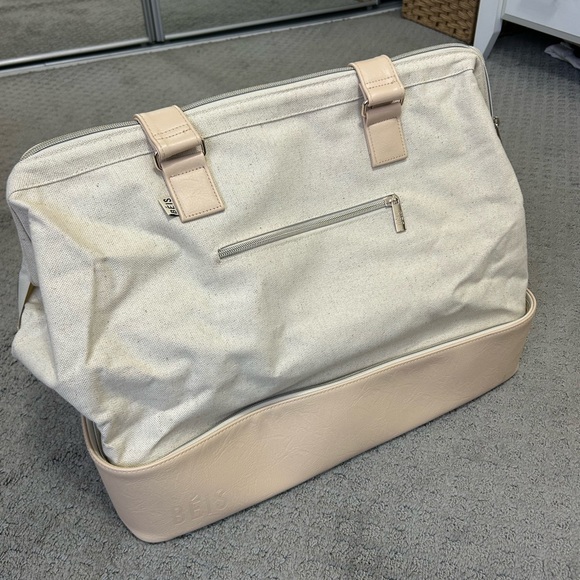 BEIS Cream Weekender and Cosmentic Bag Set - Picture 2 of 10